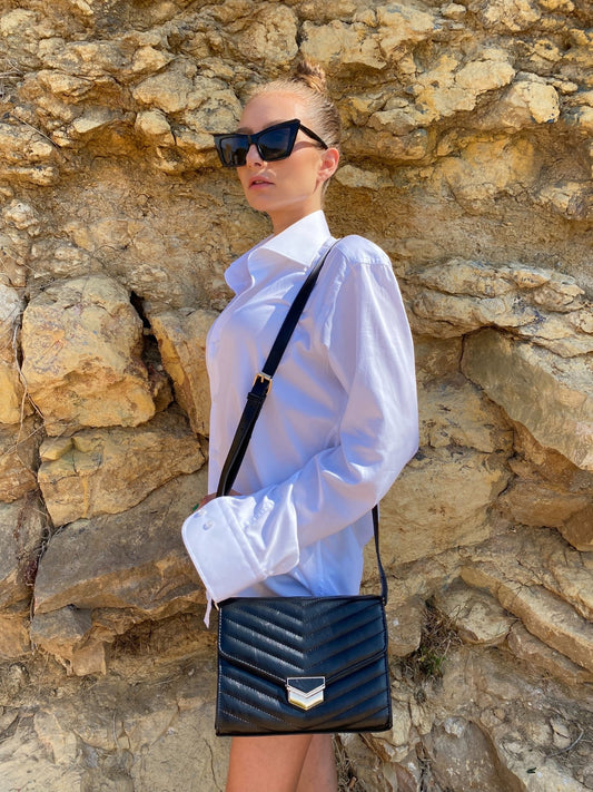 Quilted Everyday Crossbody Bag – Black Minimalist Edition