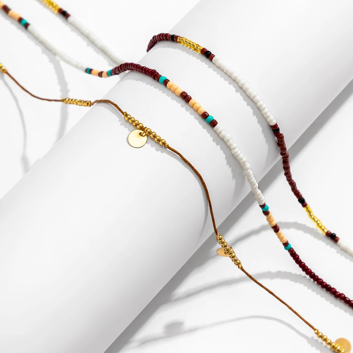 Bohemsk taljekæde med frøperler – Gylden vintage multifarvet udgave