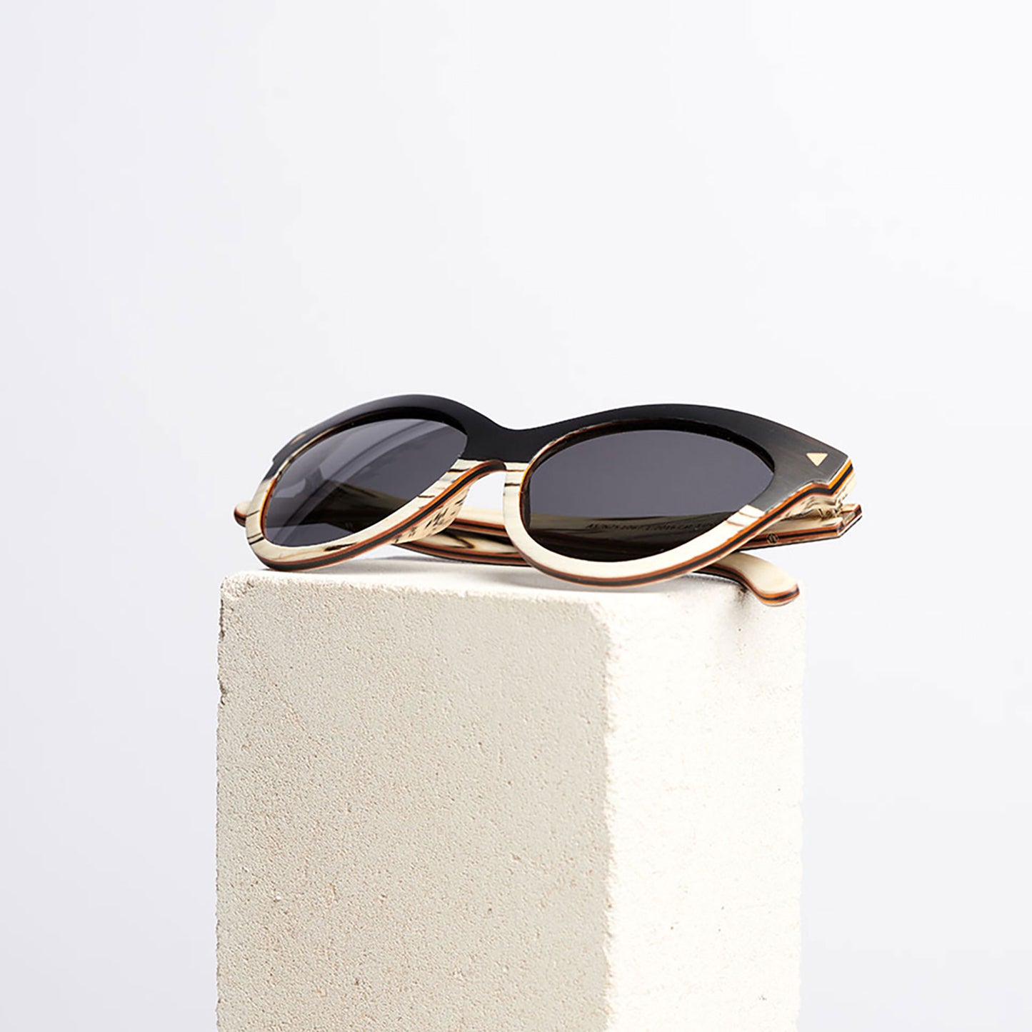 French Séduction Wooden Sunglasses for Women